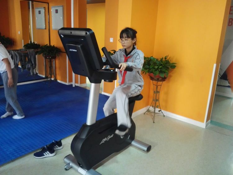 33跑步机.jpg